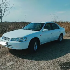 Toyota Camry 1999