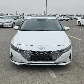 Hyundai Elantra 2022