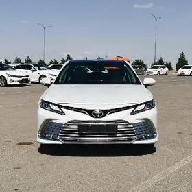 Toyota Camry 2024
