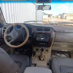 Nissan Patrol 1999