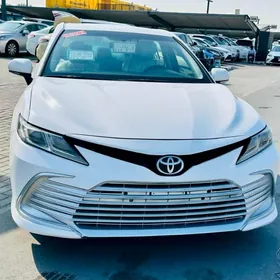 Toyota Camry 2022