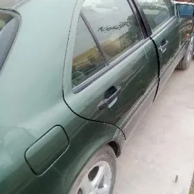 Mercedes-Benz C280 1994