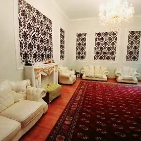 Eýesinden elitka amatly baha