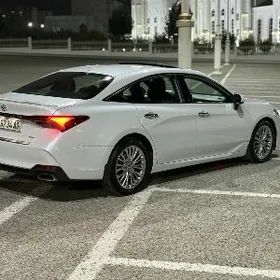 Toyota Avalon 2019
