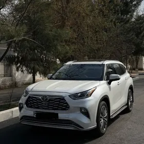Toyota Highlander 2020