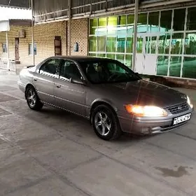 Toyota Camry 1999