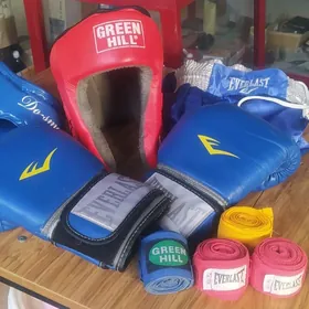 шлем перчатки