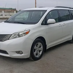 Toyota Sienna 2012