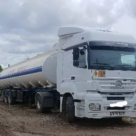 Mercedes-Benz ACTROS 3331 2009