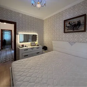 AMATLY Mir4 3kom 3etaž мир4