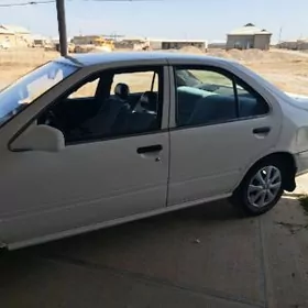 Nissan Sunny 2000