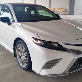 Toyota Camry 2020
