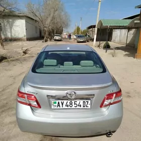 Toyota Camry 2011