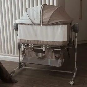 Tokly bäbek krowatka