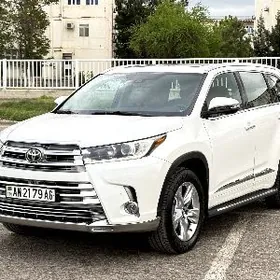 Toyota Highlander 2019