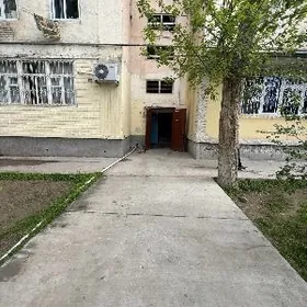 eyesi 10mkr 1 etaj 2kom razdel