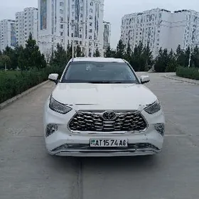 Toyota Highlander 2020