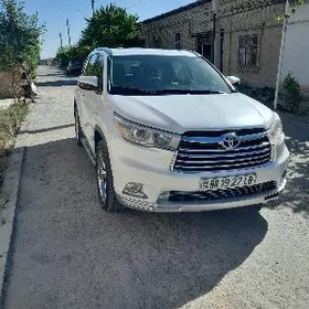 Toyota Highlander 2016