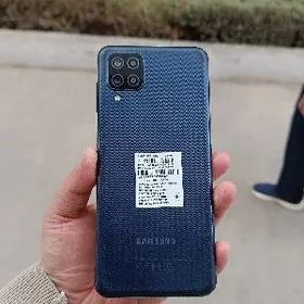 Samsung m12