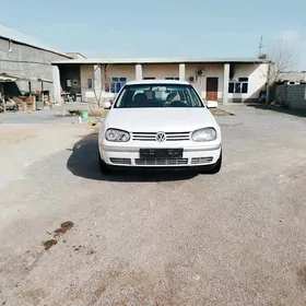 Volkswagen Golf 2003