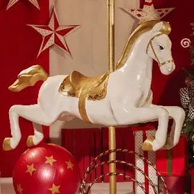 At (лошадка) карусель