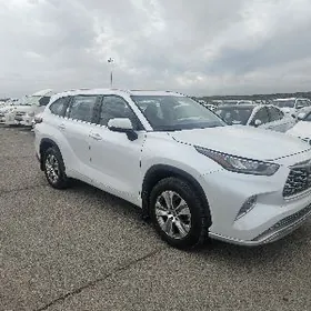 Toyota Highlander 2022