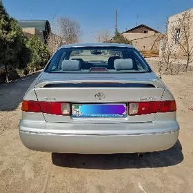 Toyota Camry 2000