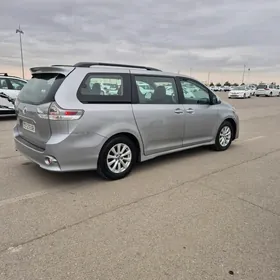 Toyota Sienna 2017