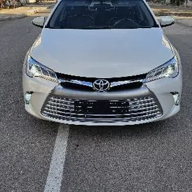 Toyota Camry 2015
