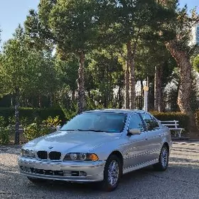 BMW E39 2002