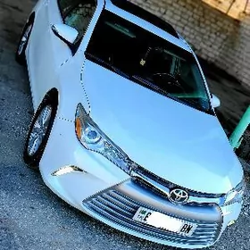 Toyota Camry 2016