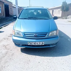 Toyota Sienna 2002