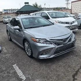 Toyota Camry 2020