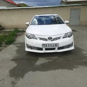Toyota Camry 2011