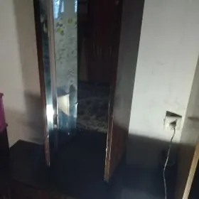 Треляж,стол