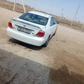 Toyota Camry 2004