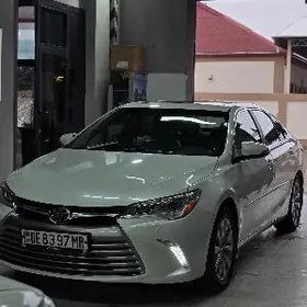 Toyota Camry 2017