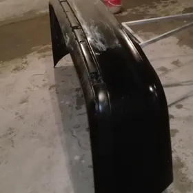 задний бампер .