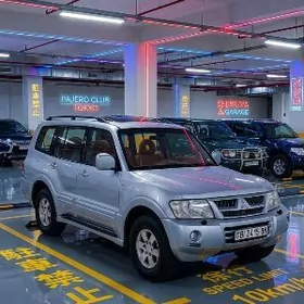 Mitsubishi Pajero 2005