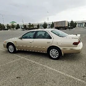 Toyota Camry 2001