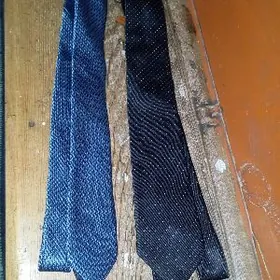 продается галстук