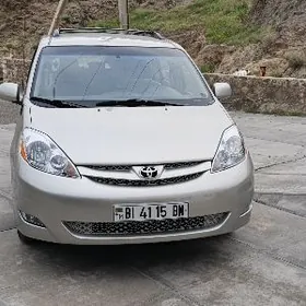 Toyota Sienna 2008