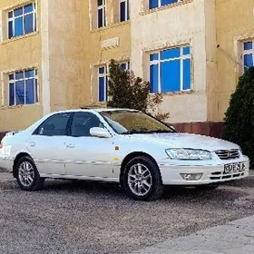 Toyota Camry 2000