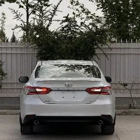 Toyota Camry 2020