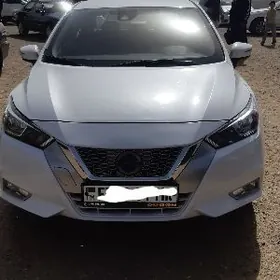 Nissan Versa 2021