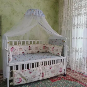 Caga krowat,kolyaska,stolik