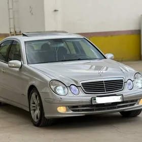 Mercedes-Benz E320 2003