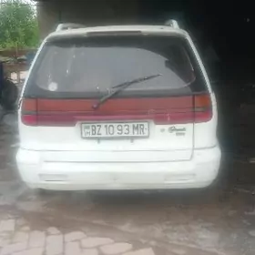 Mitsubishi Chariot 1991