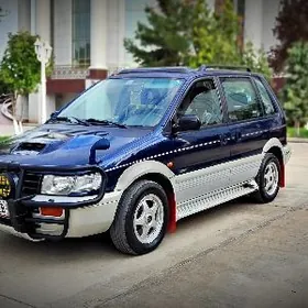 Mitsubishi RVR 1995