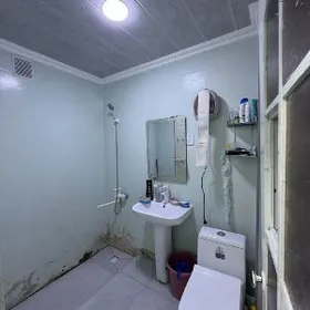 1 nji etaj 3 komnat jaý 